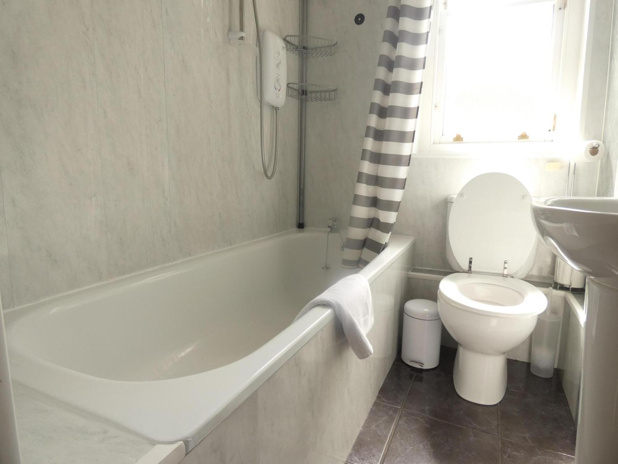 Central 2-Bed Flat In 에든버러 외부 사진